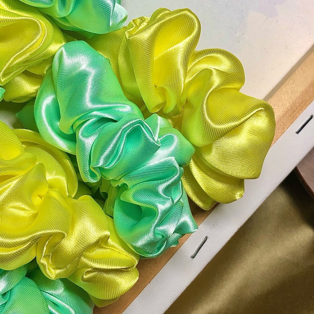 Set of 2 Neon Scrunchies